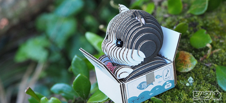 Eugy - Animal en 3D à monter soi-même - carton biodégradable - Chat Tuxedo